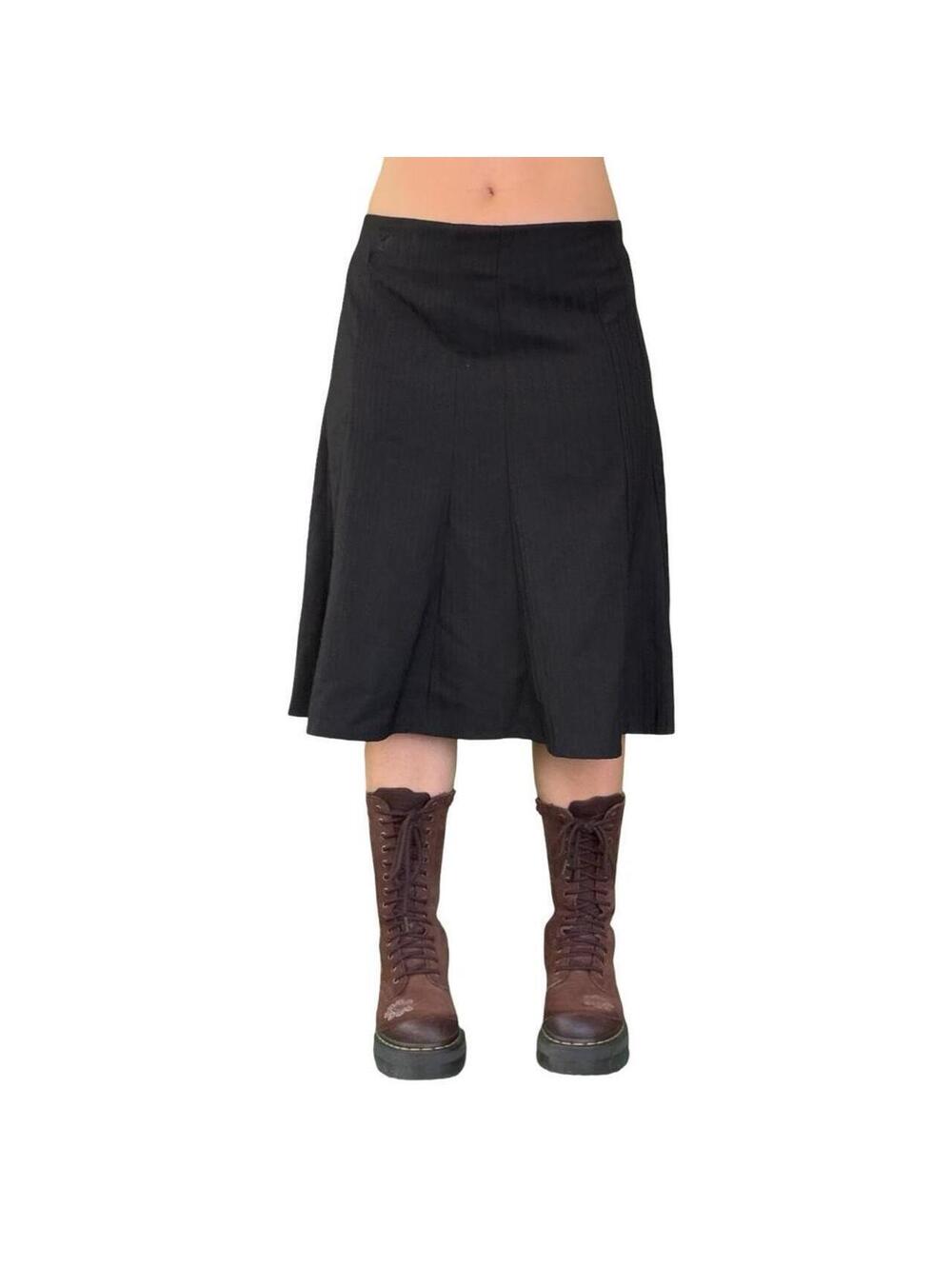 Y2K TRAD GOTH MINIMALIST SKIRT
